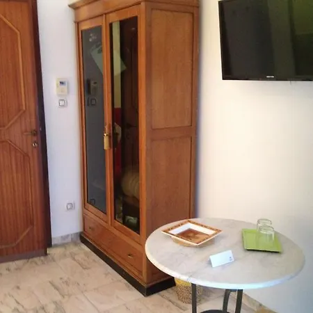 迪摩拉康特旅馆 招待所 4*